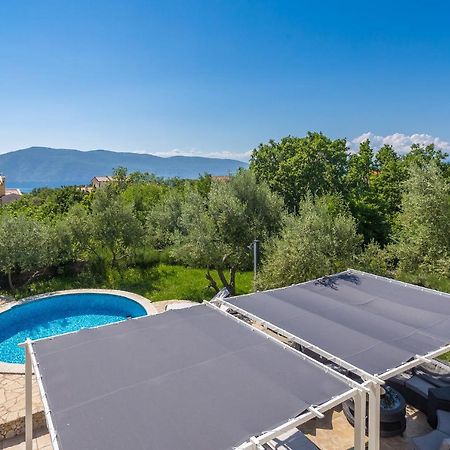 Holiday Home Olive Garden Brzac Bagian luar foto