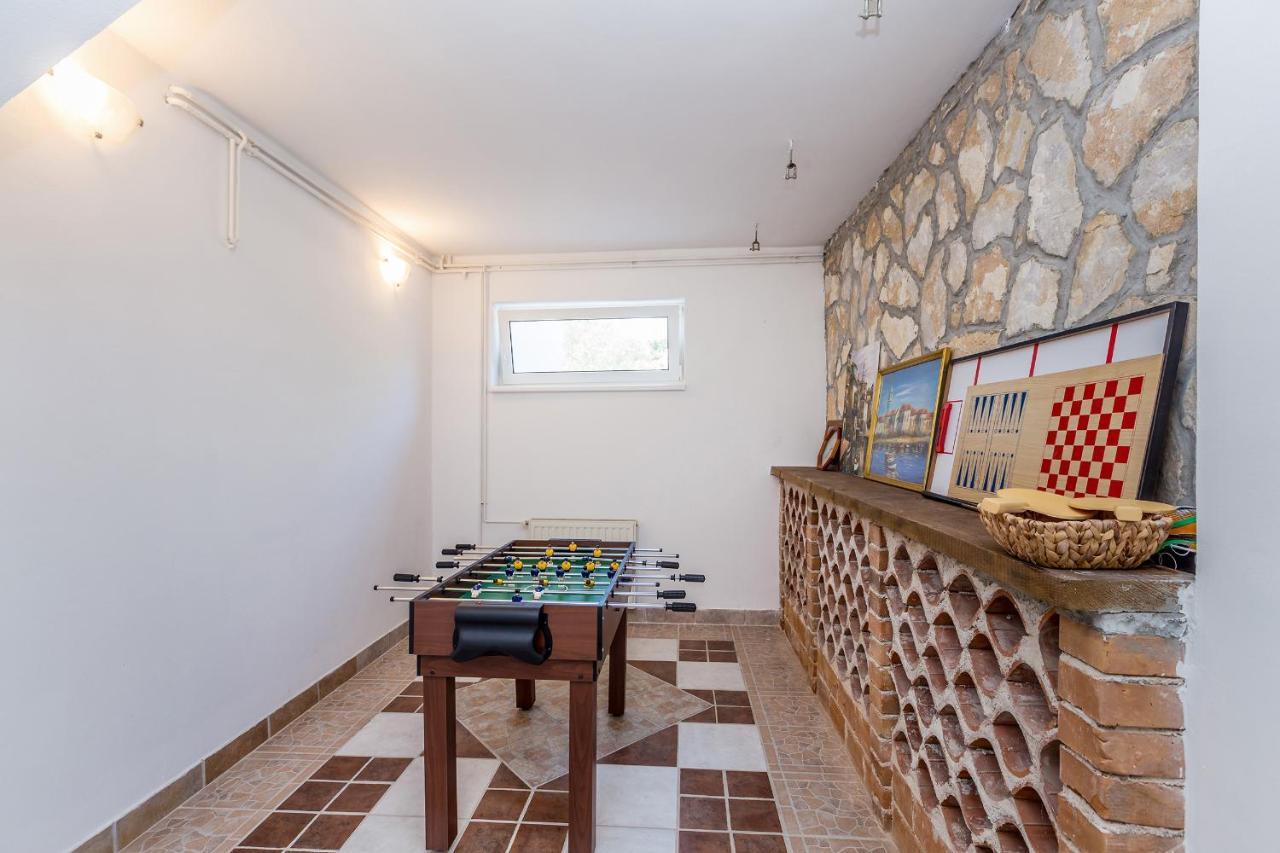 Holiday Home Olive Garden Brzac Bagian luar foto